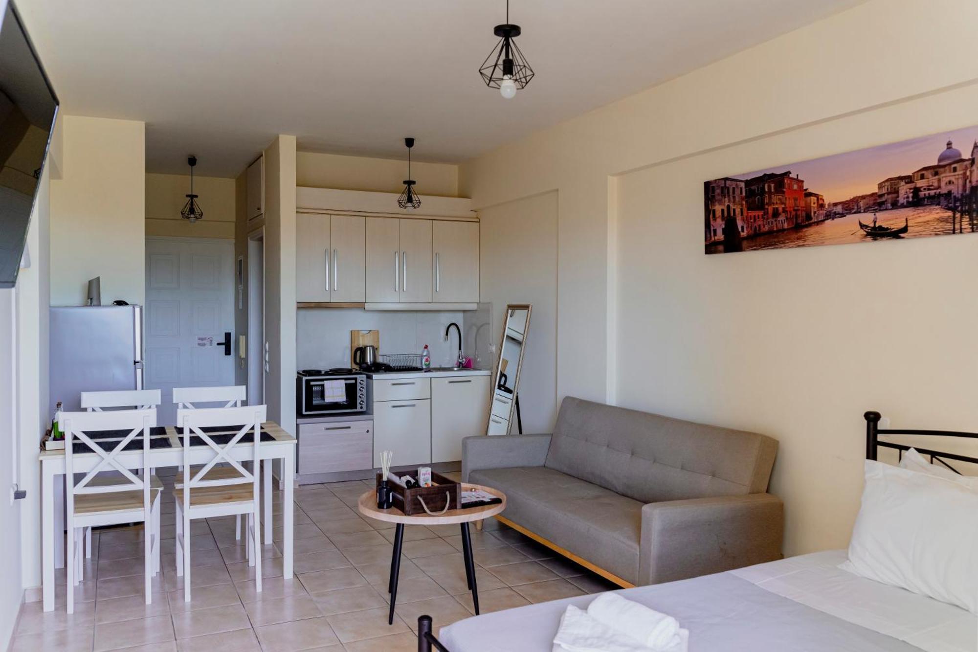 Cozy Nights Apartment Messini Exterior photo