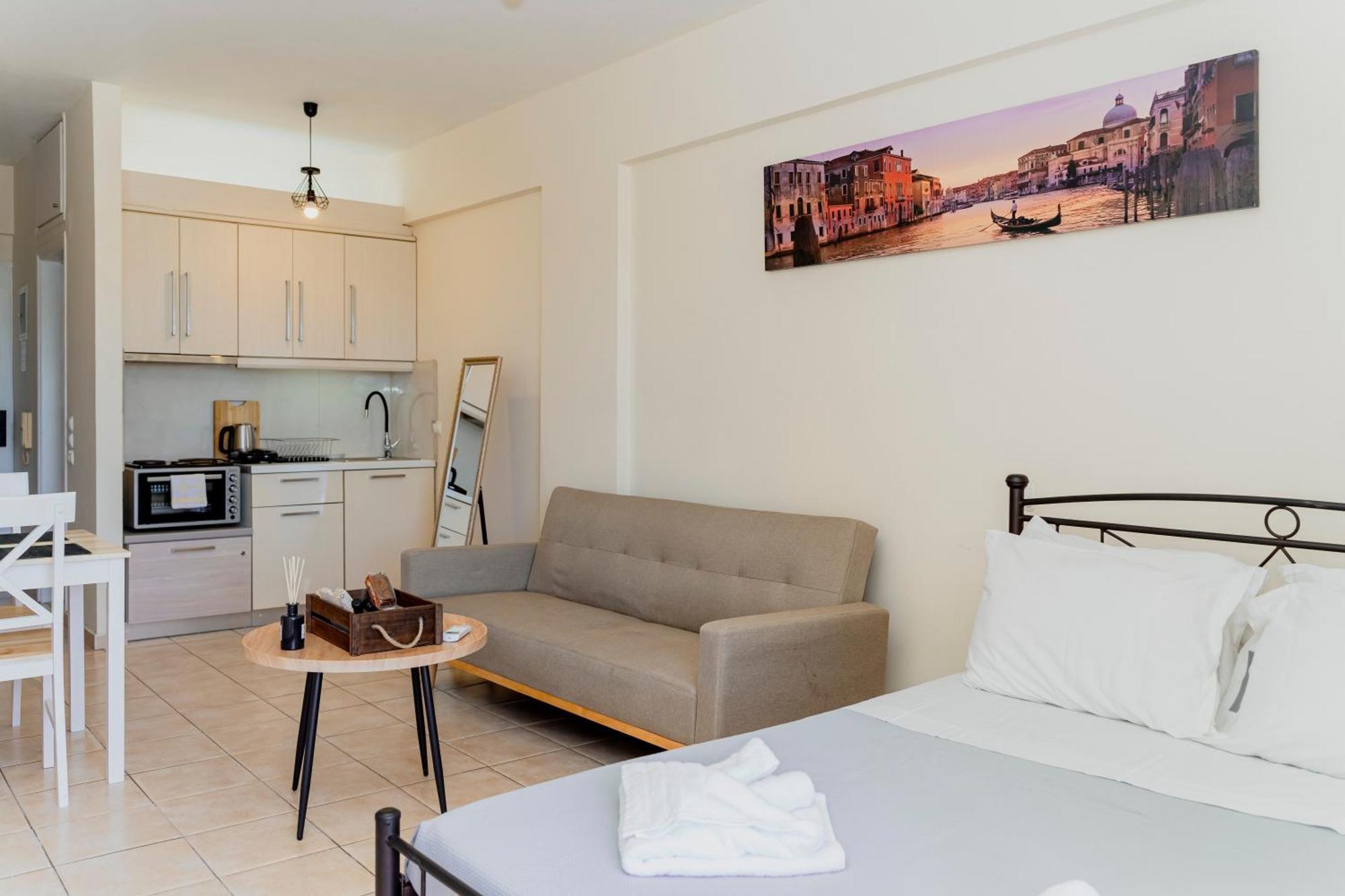 Cozy Nights Apartment Messini Exterior photo